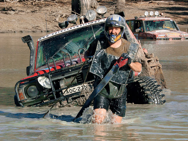 0802or_01_zaustralia_off_road_2007_warn_arb_outback_challengesink_or_swim_394.jpg