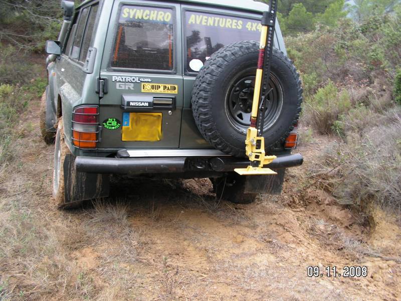 Montage cric Hi-lift sur le véhicule - Equipement Extérieur - Patrol-GR