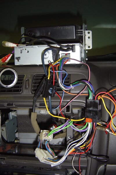 Autoradio Yann cables 4.JPG
