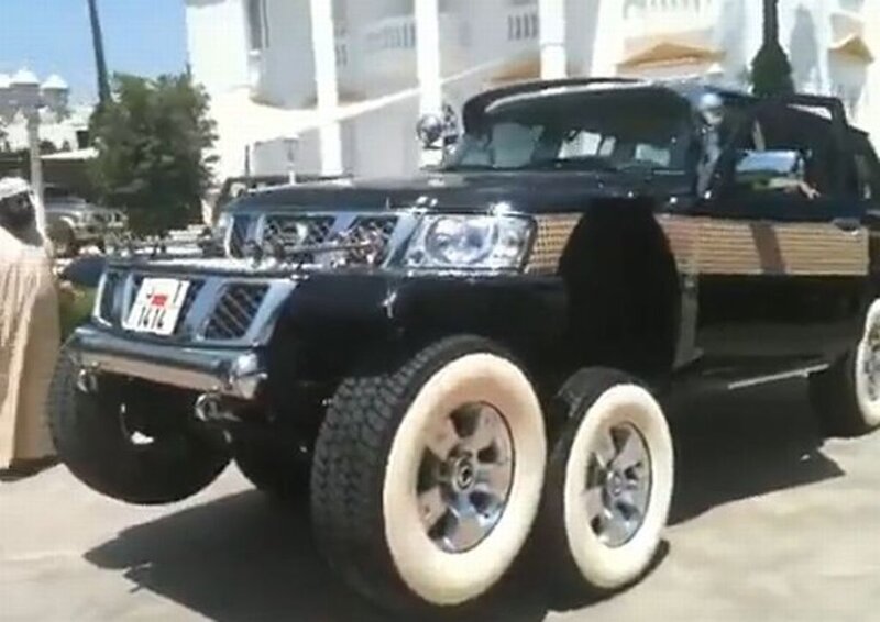 six_wheeled_nissan_patrol_914.jpg