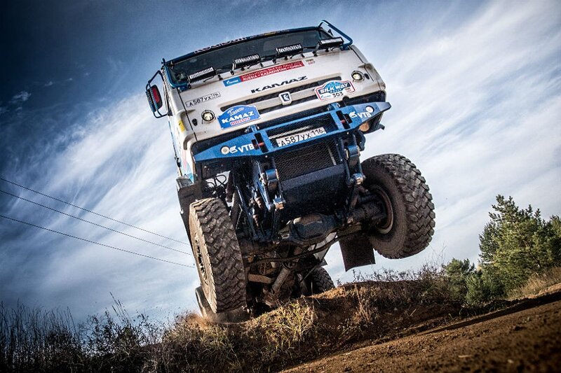 dva-jubileja-kamaz-master-gotov-k-40-mu-dakaru_1507811458931947743.jpg