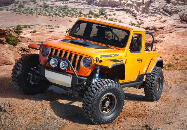 2018_Jeep-Sandstorm-Concept_01-640x446.jpg
