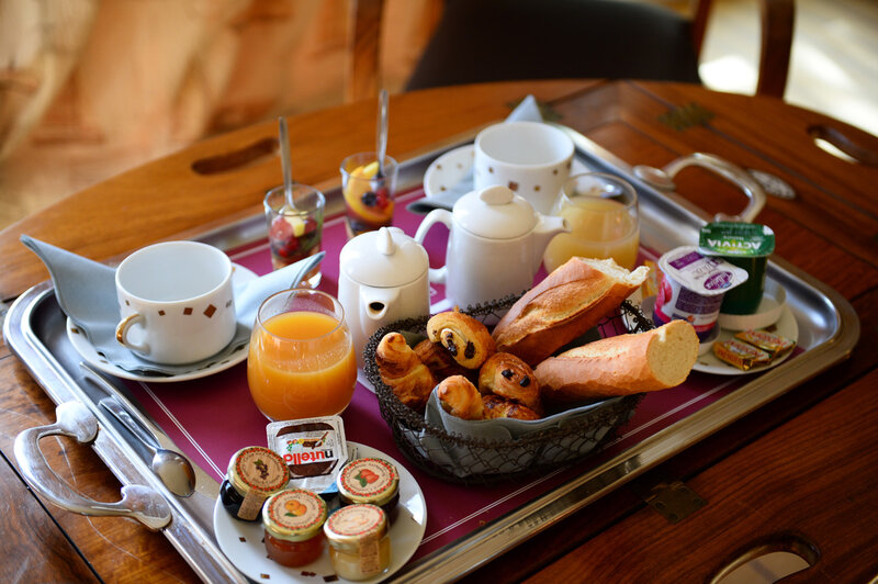 bg-petitdejeuner.thumb.jpg.233695819bf8bec843c22028b9c364eb.jpg