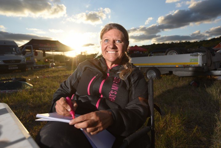 AG1_1593 roadbook.jpg