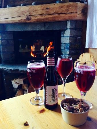 un-apero-au-coin-du-feu.jpg.d82e8cb754d10267a4d9ab6a380d0761.jpg